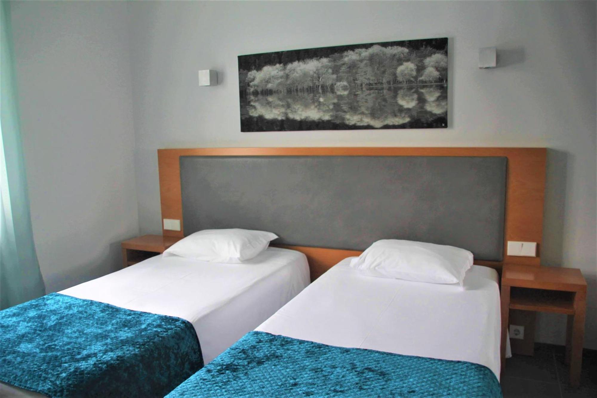 Whalesbay Hotel Apartamentos Capelas Eksteriør bilde