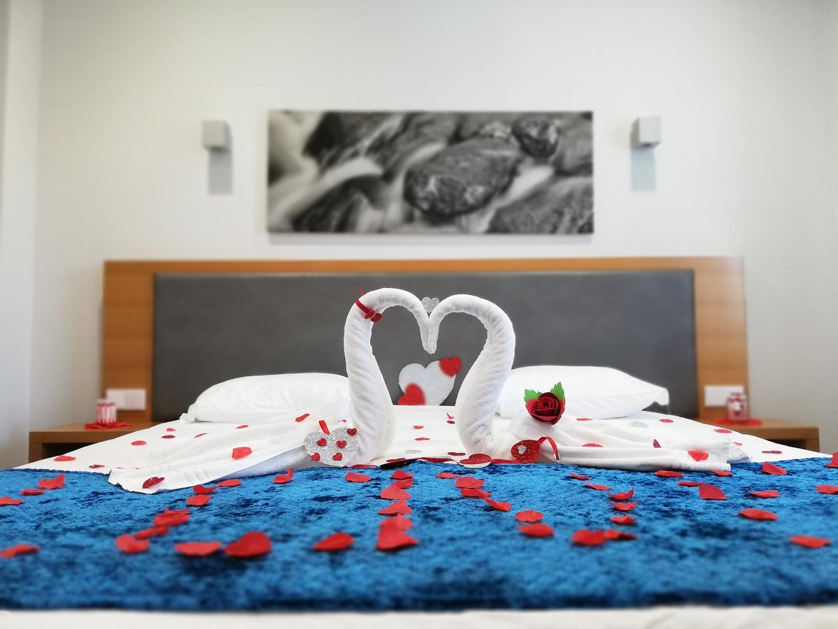 Whalesbay Hotel Apartamentos Capelas Eksteriør bilde