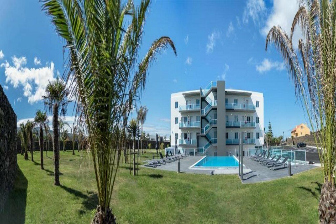 Whalesbay Hotel Apartamentos Capelas Eksteriør bilde